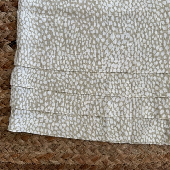 Nicole Miller Small Tan & White Tiered Hem Short Sleeve V Neck Sheath Dress - Picture 3 of 8